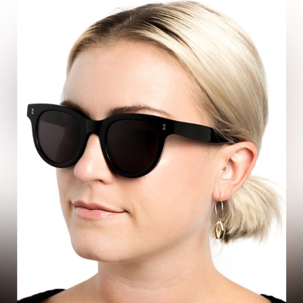 Illesteva Sicilia Sunglasses